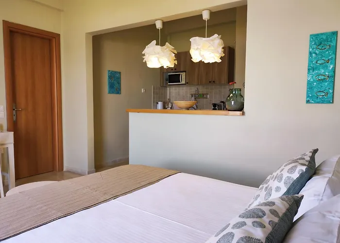 Thalassa Apartments & Studios
